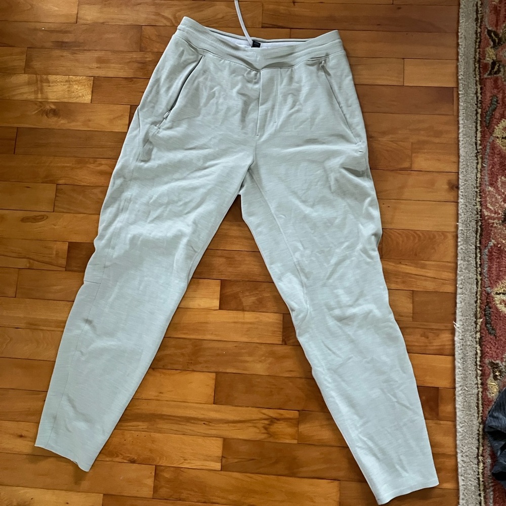 lululemon jogger